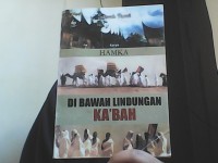 Di Bawah Lindungan Ka'bah
