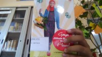 Gaya Jilbab Remaja Nuansa Floval