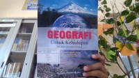 Geografi Untuk Kehidupan Seri Bumi DAN Alam Semesta
